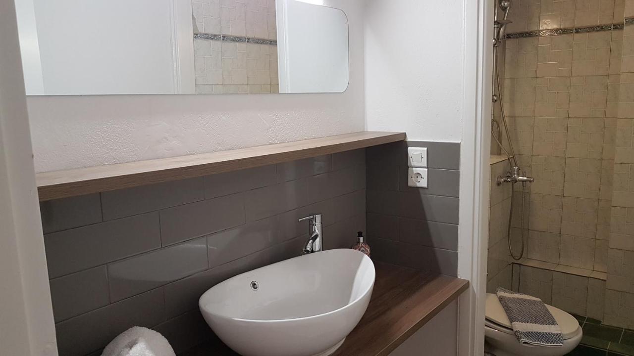 Palette Apartment Bamboo - Athens Center, 6 BD, 3 BATH Eksteriør billede